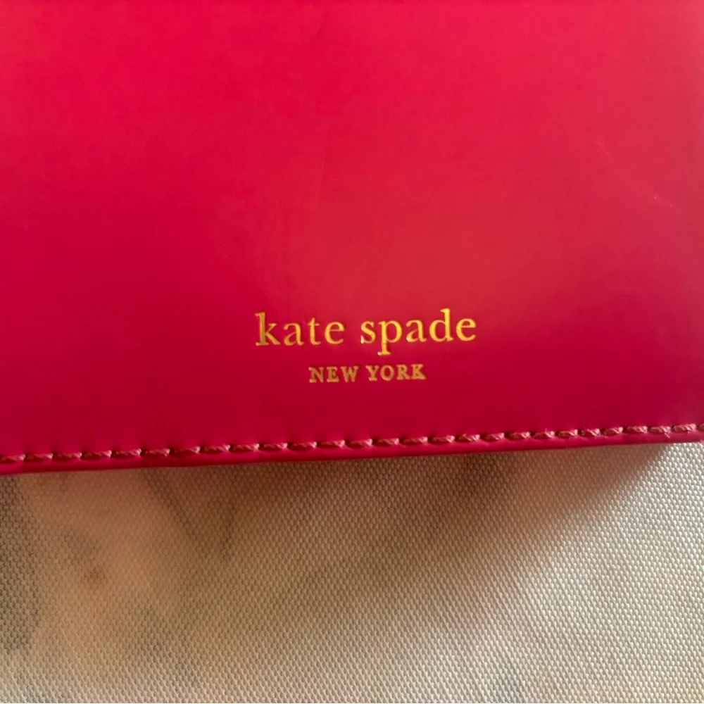 Kate Spade Hot Pink 7” Nook/Tablet Cover with Gold Text